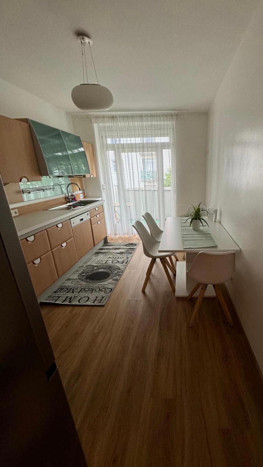Elegant Apartament In Central Location Graz-Free Parking กราซ ภายนอก รูปภาพ